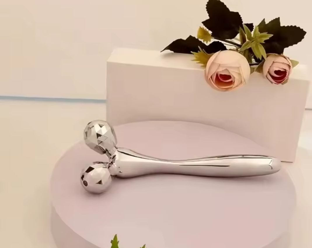 3D Face Lifting Roller: Sculpt, Depuff & Define Your Jawline in 10 Minutes a Day